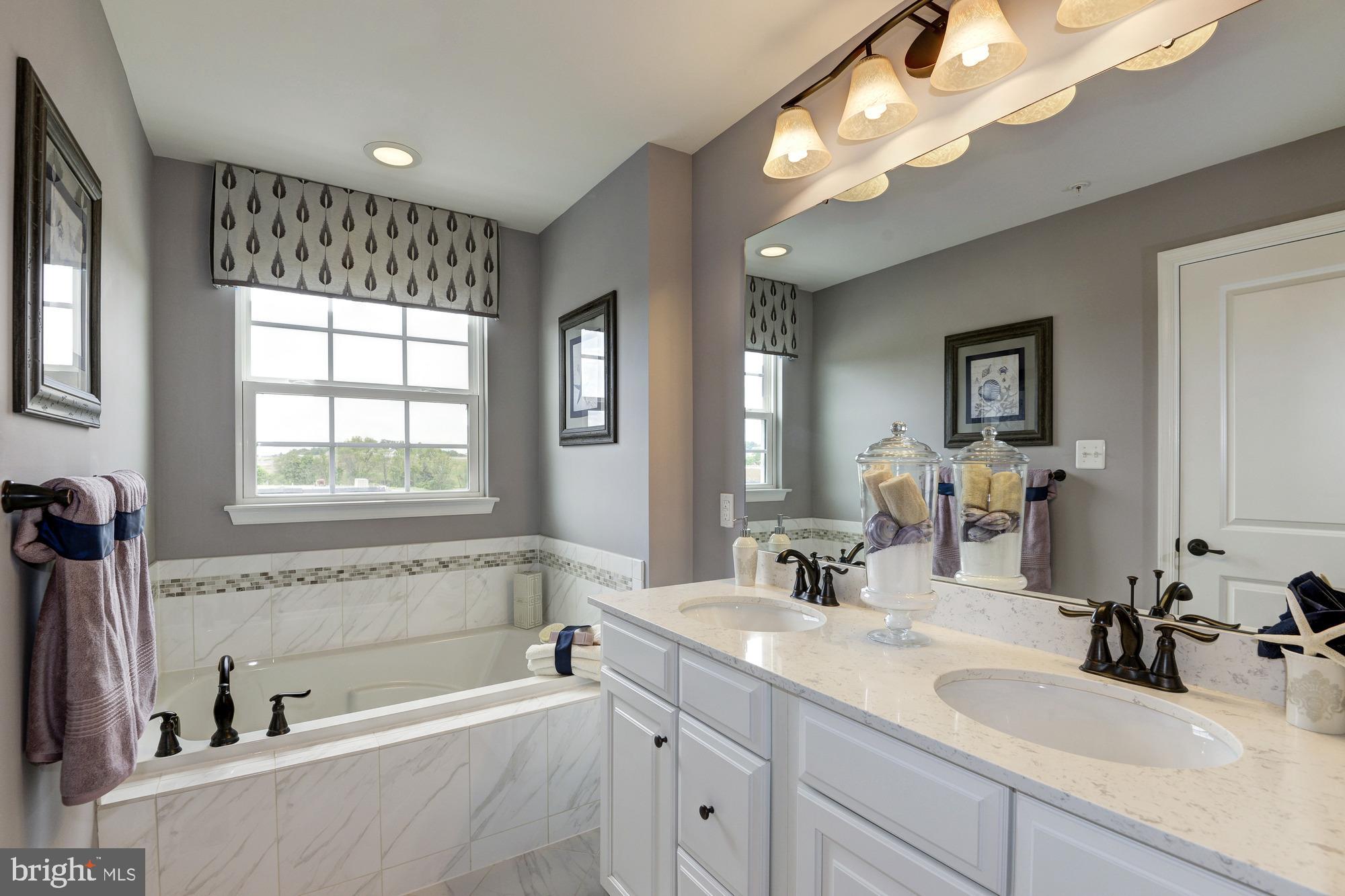 Real estate listing preview #8