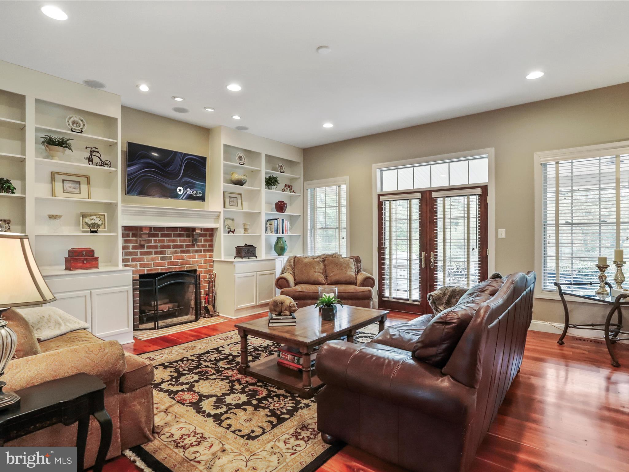 Real estate listing preview #4