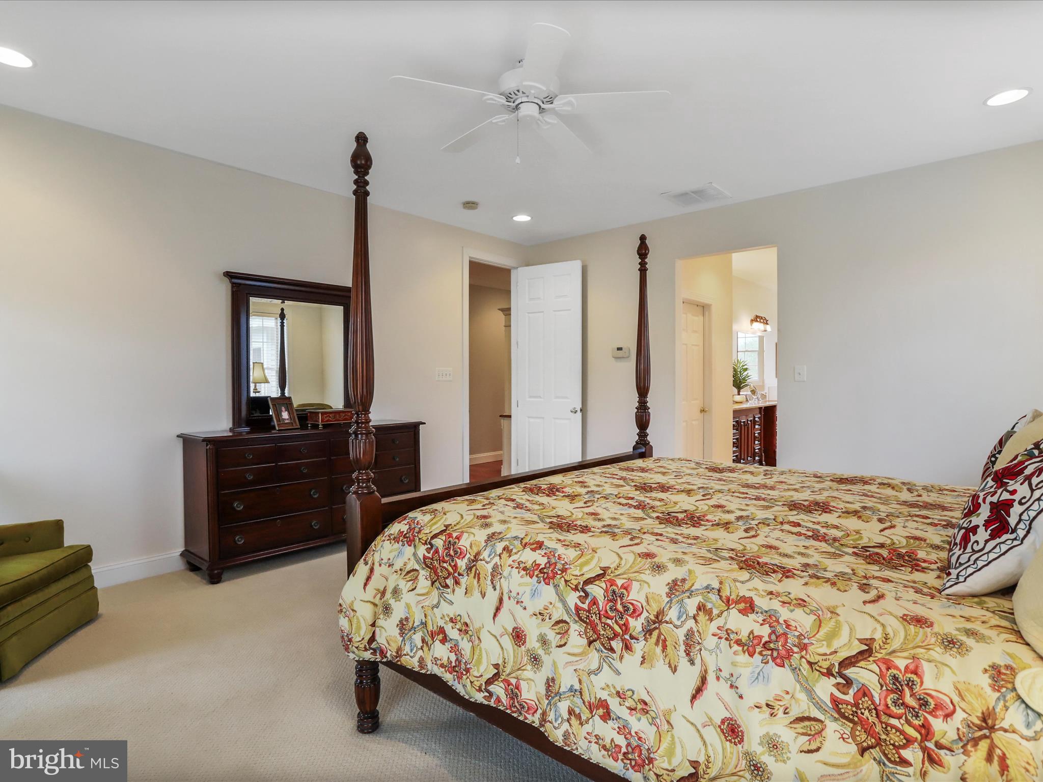 Real estate listing preview #32