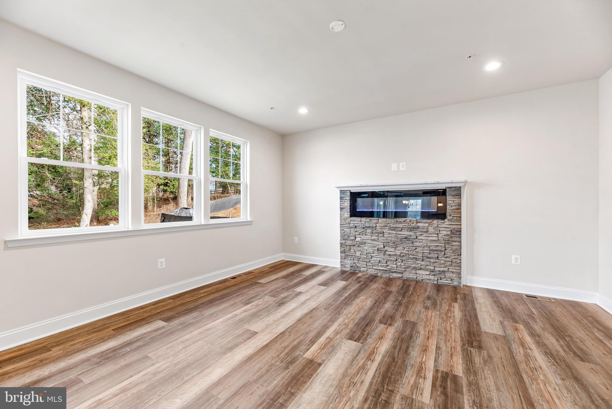 Real estate listing preview #18