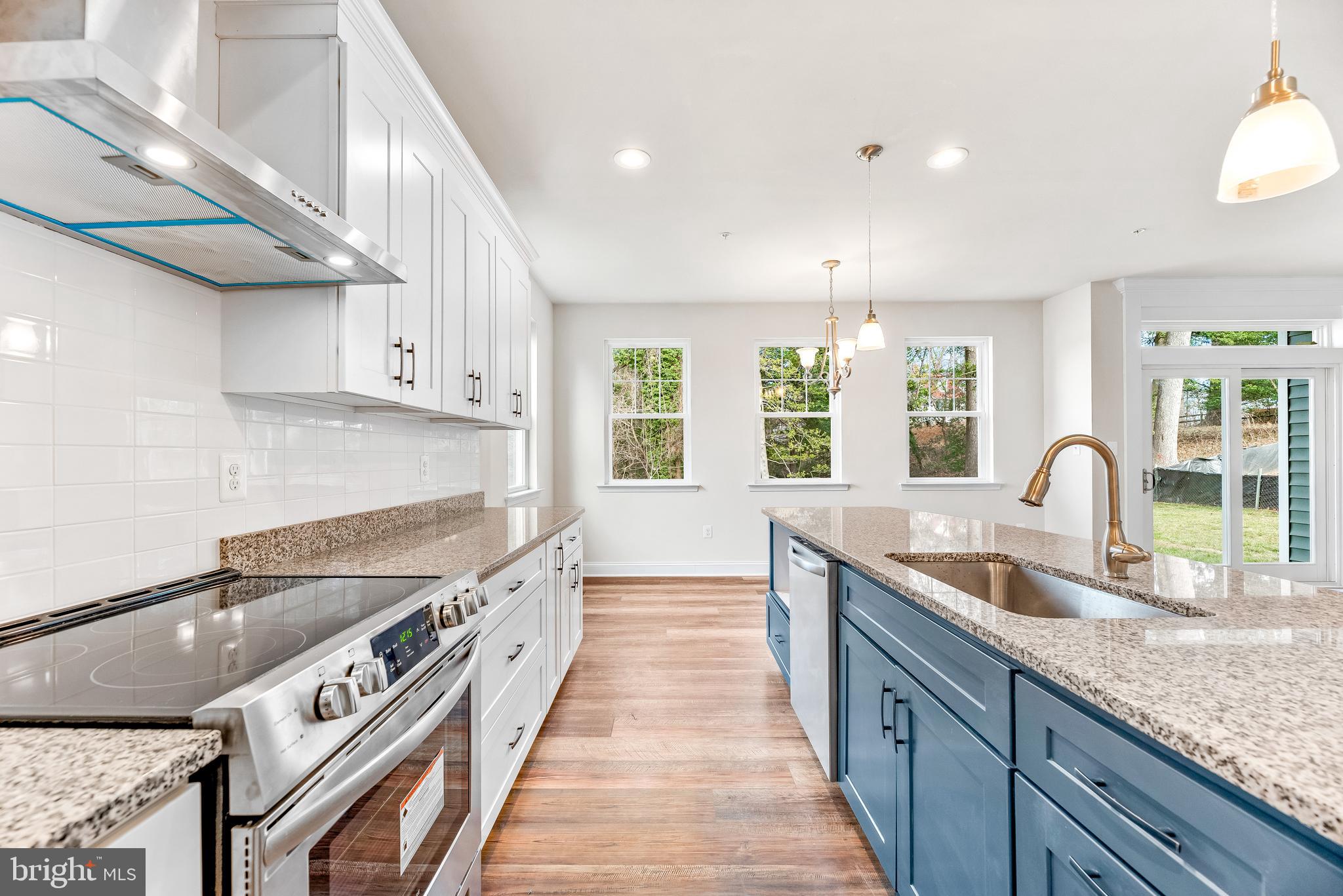 Real estate listing preview #13