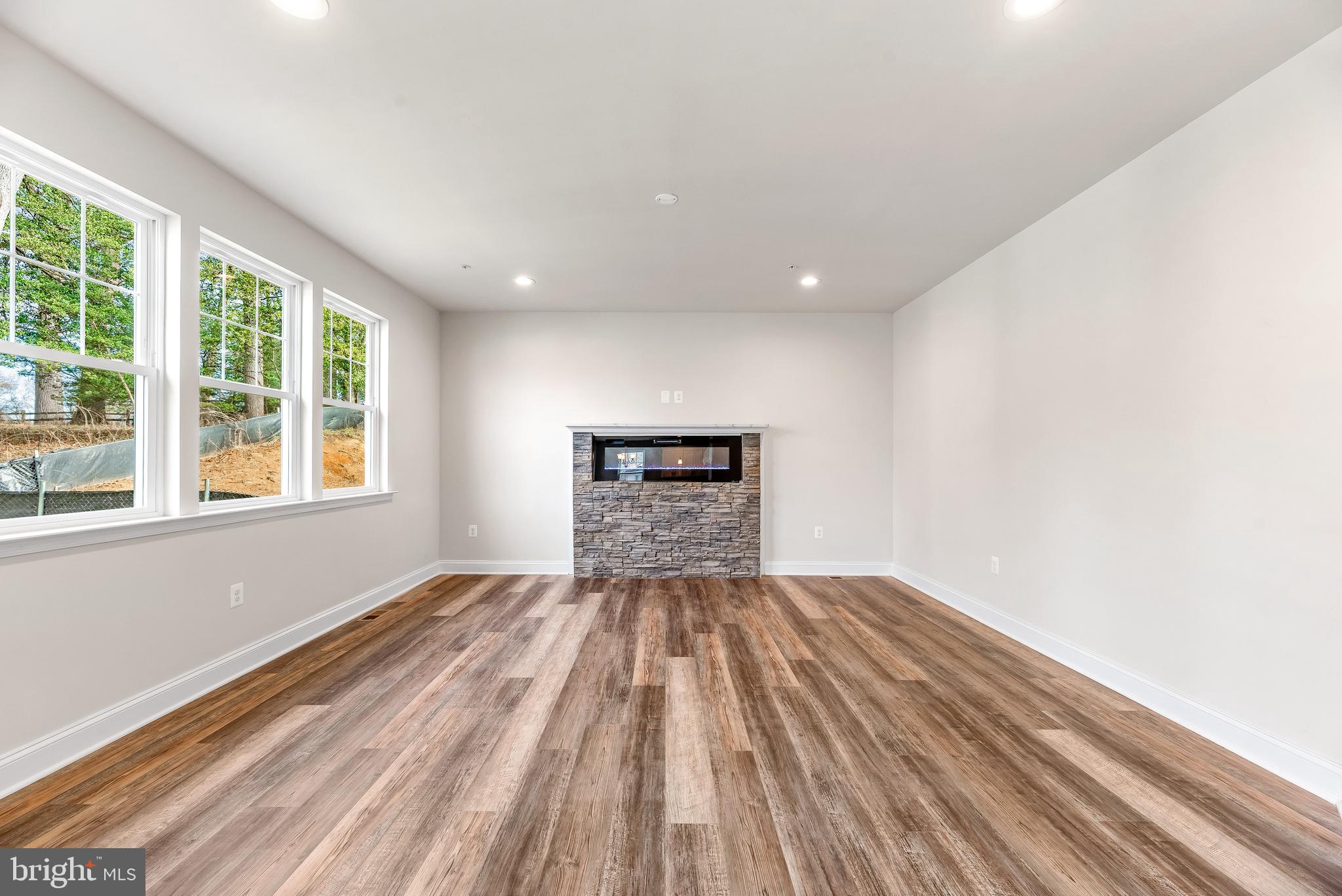 Real estate listing preview #17