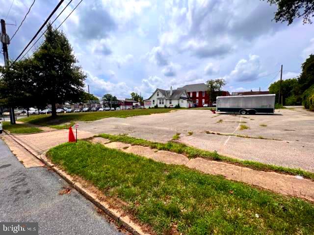 Real estate listing preview #2