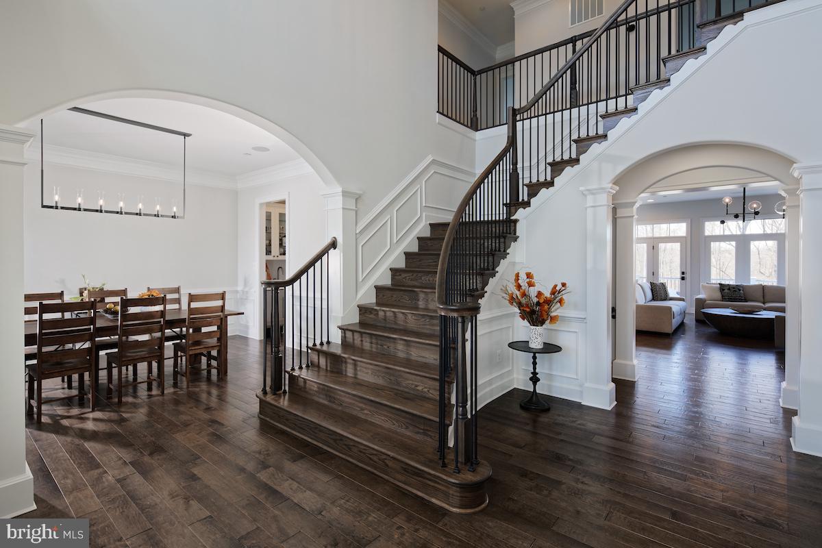 Real estate listing preview #6