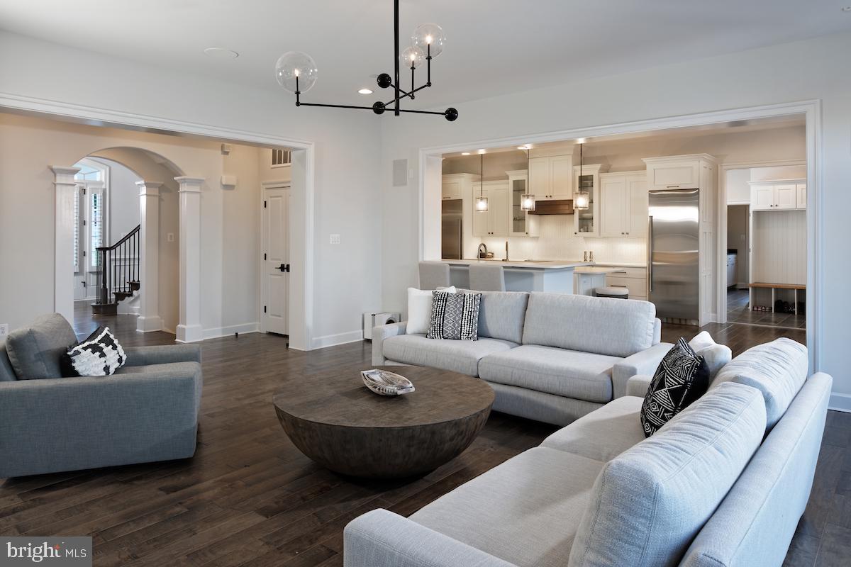 Real estate listing preview #9