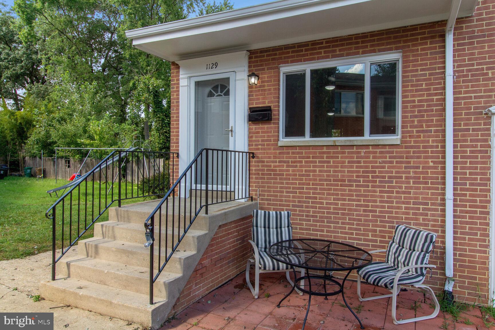 Real estate listing preview #1