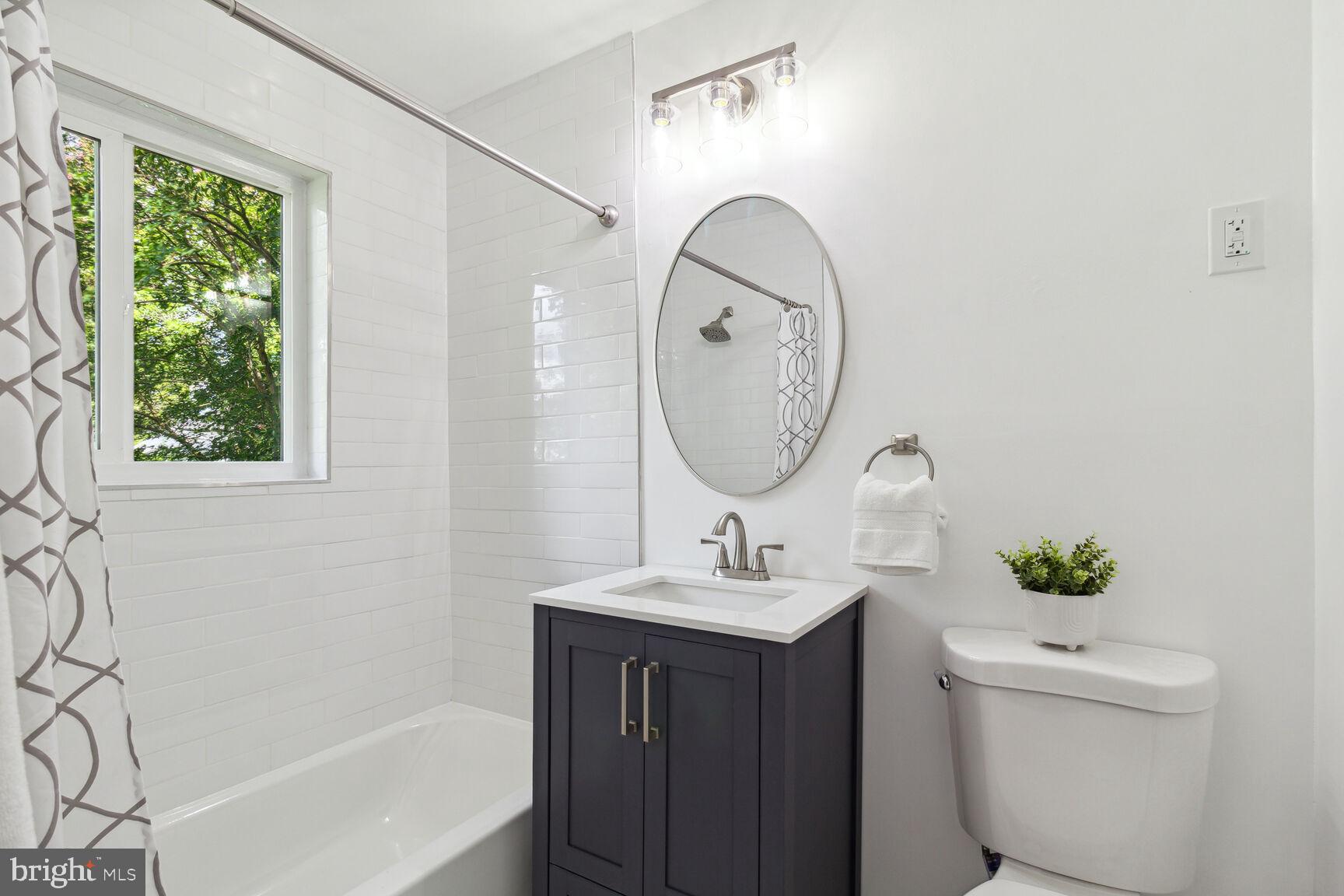 Real estate listing preview #12