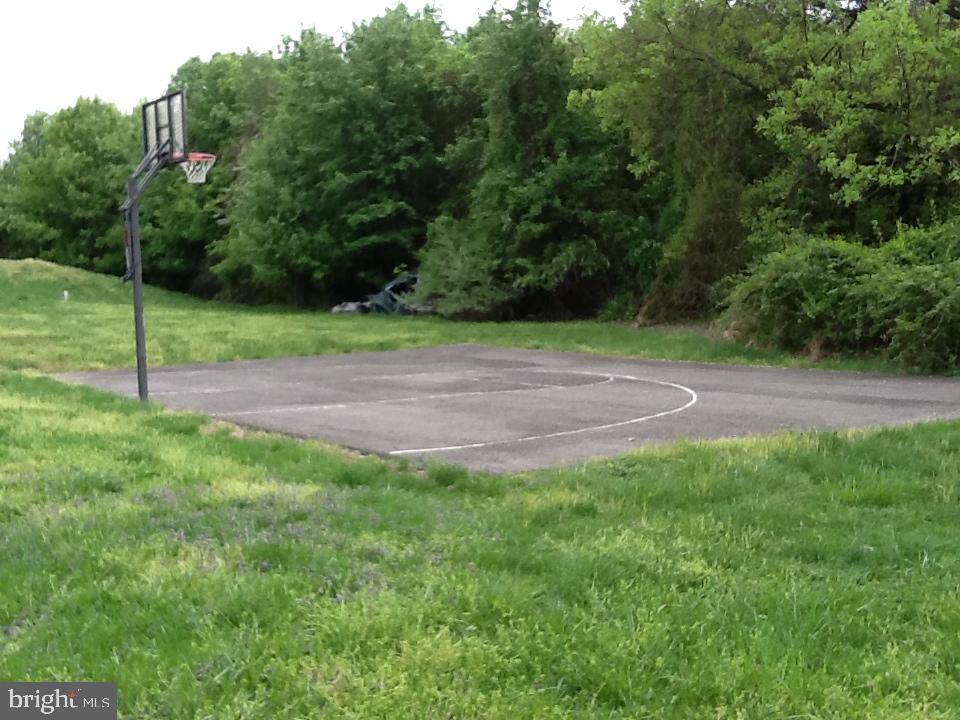 Real estate listing preview #6