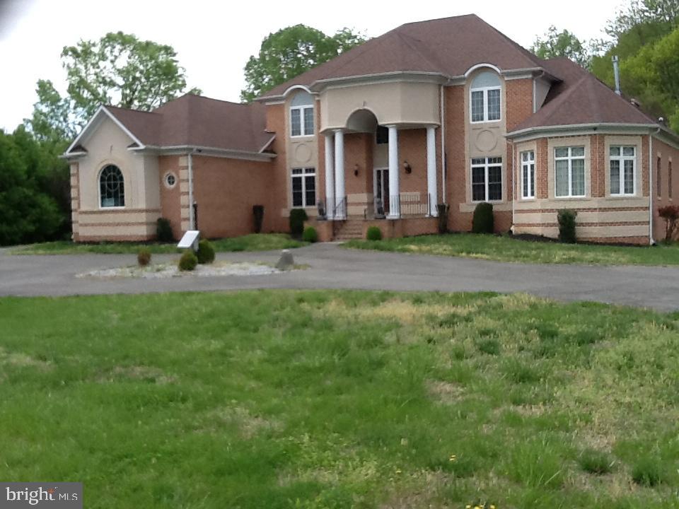 Real estate listing preview #2