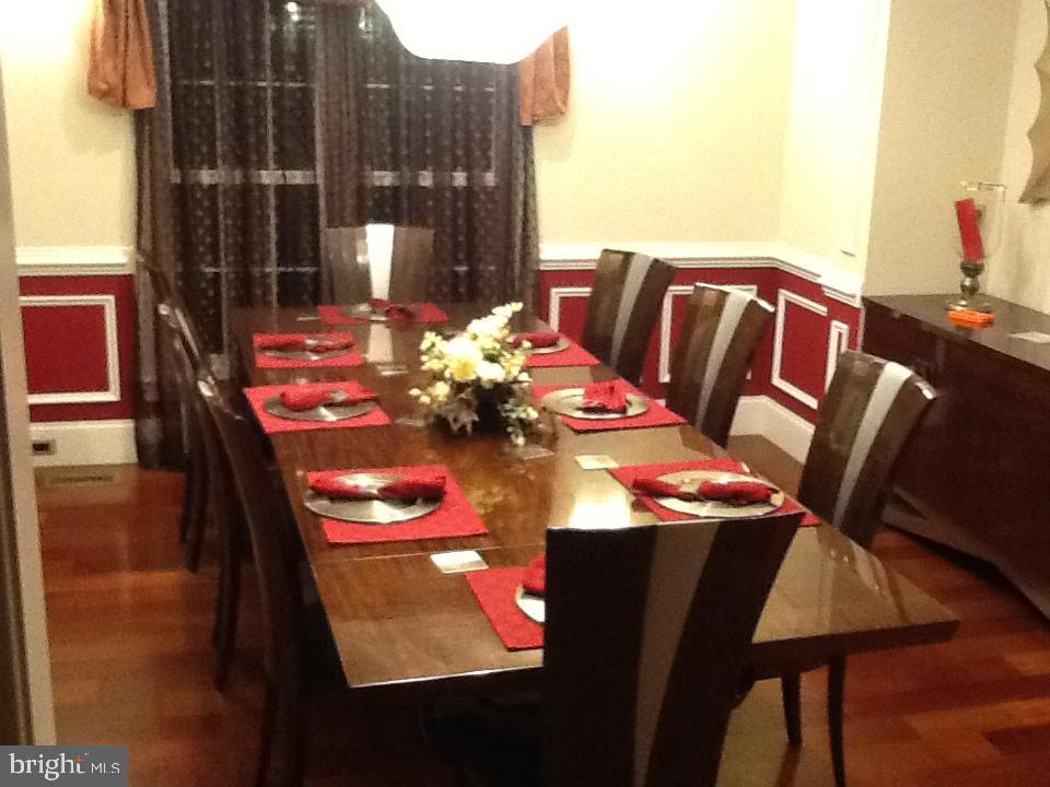 Real estate listing preview #12