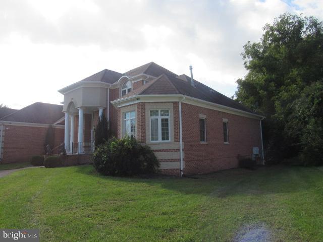 Real estate listing preview #4