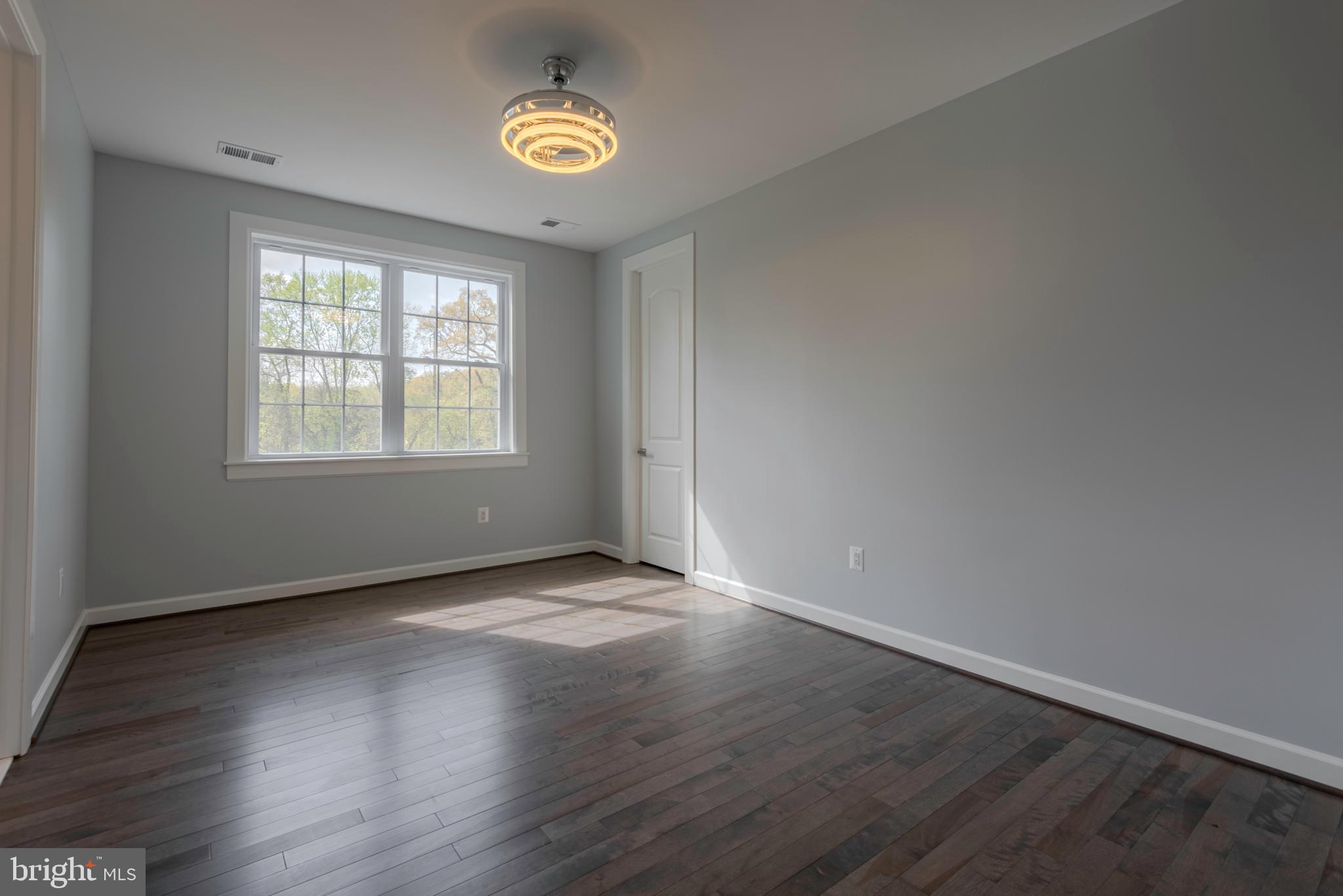 Real estate listing preview #50