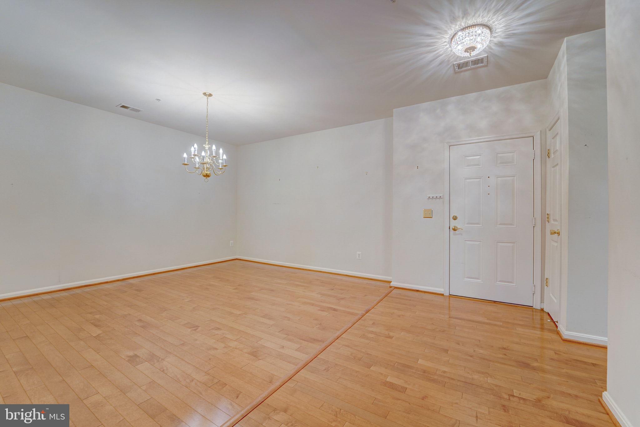 Real estate listing preview #12