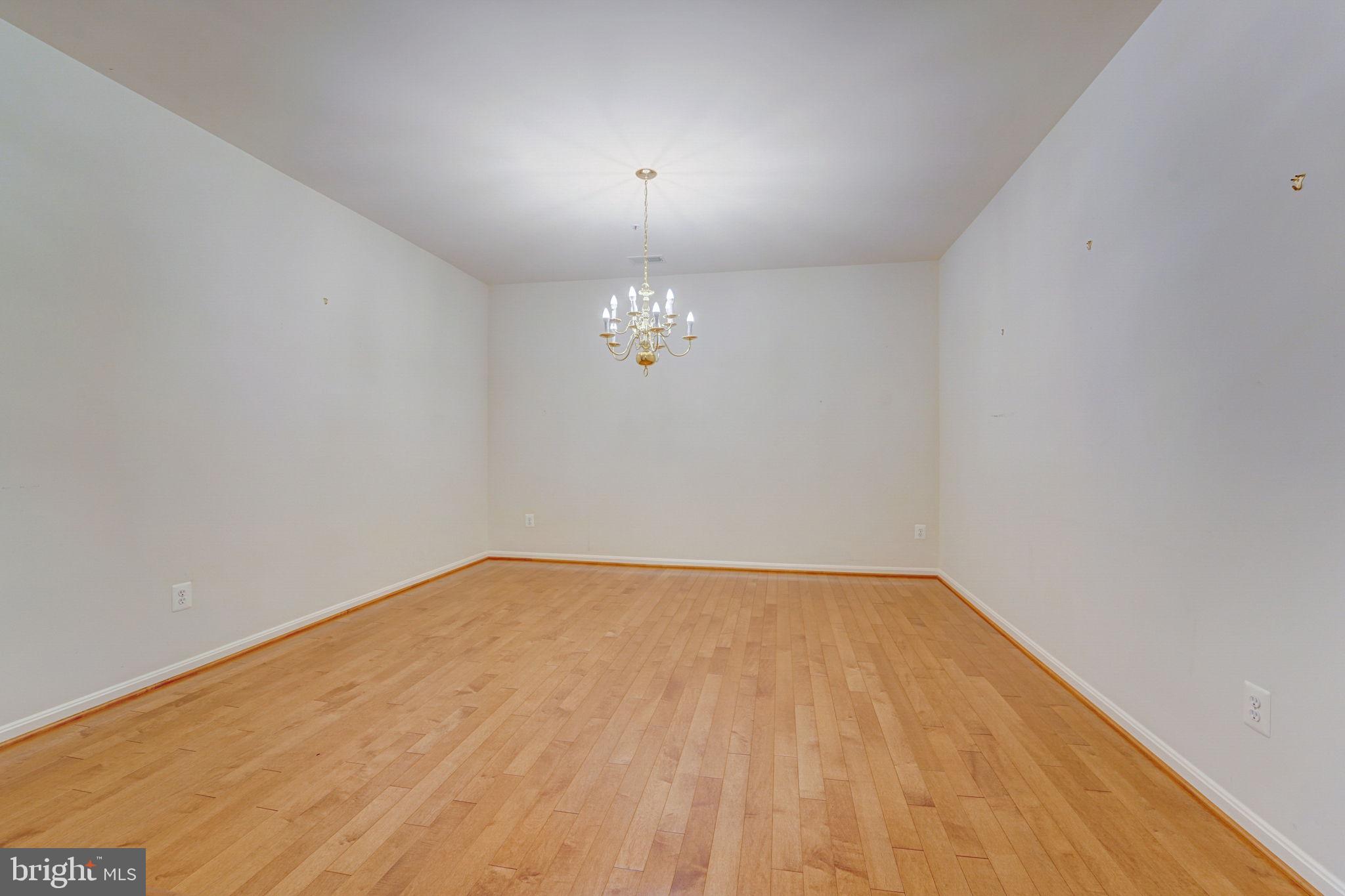 Real estate listing preview #13