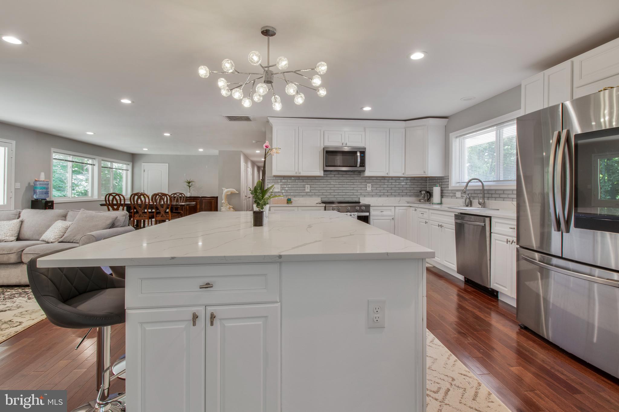 Real estate listing preview #11