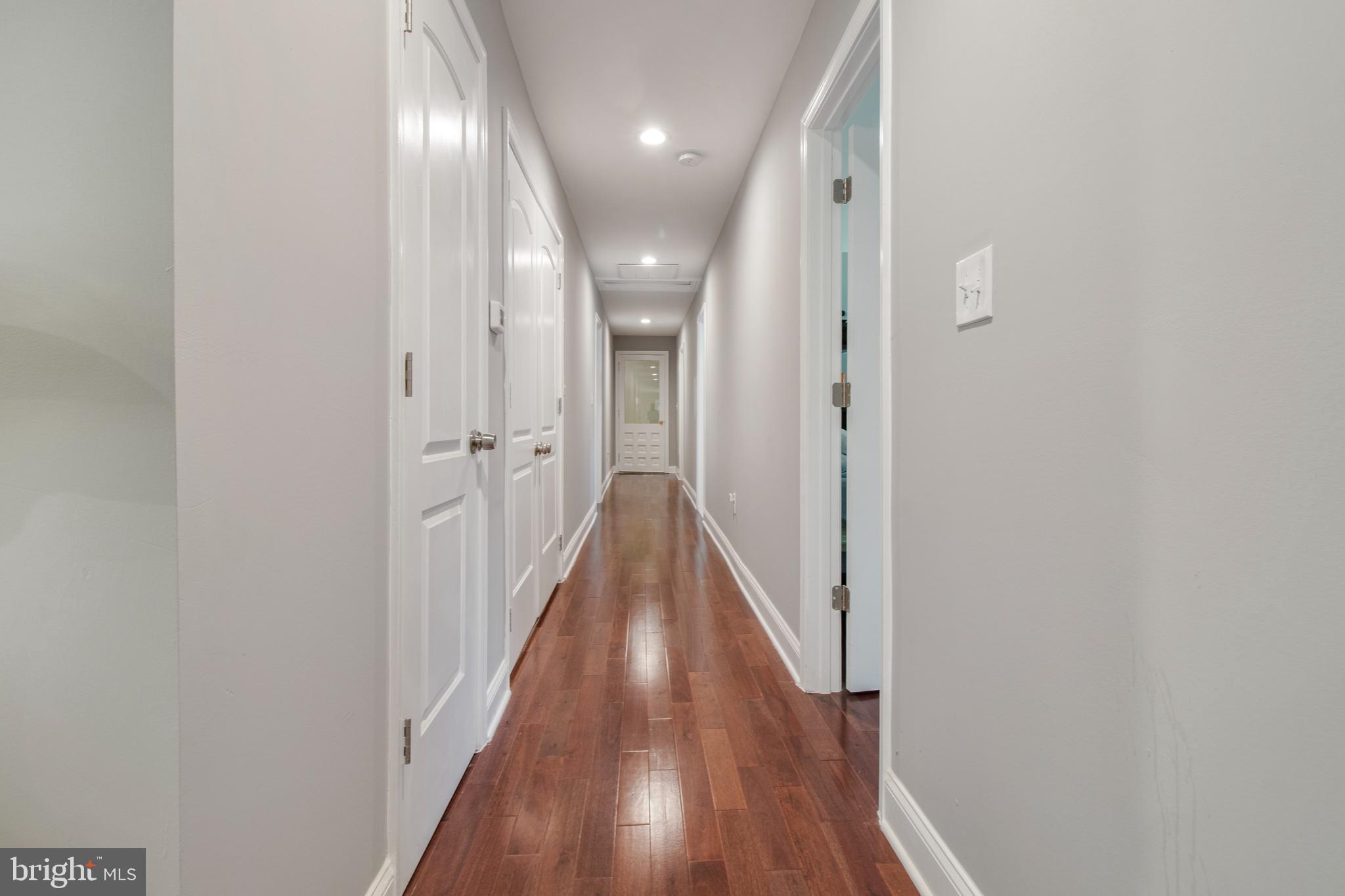 Real estate listing preview #13