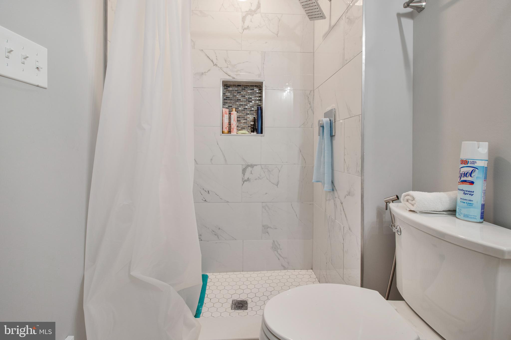 Real estate listing preview #17