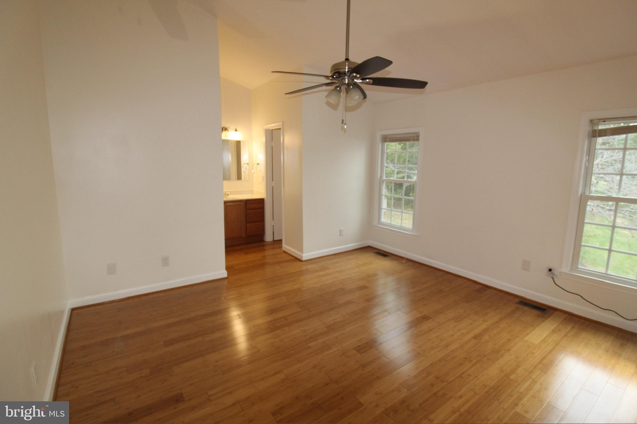 Real estate listing preview #14