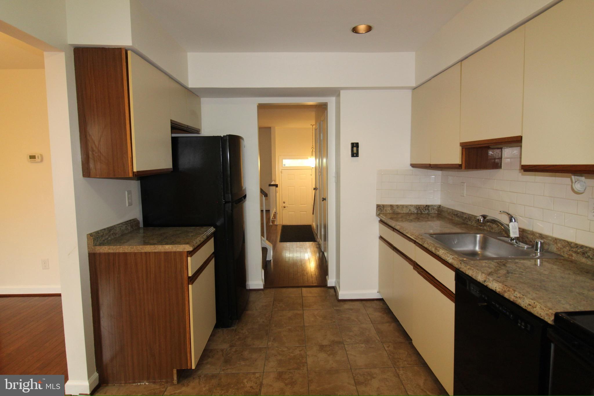 Real estate listing preview #12