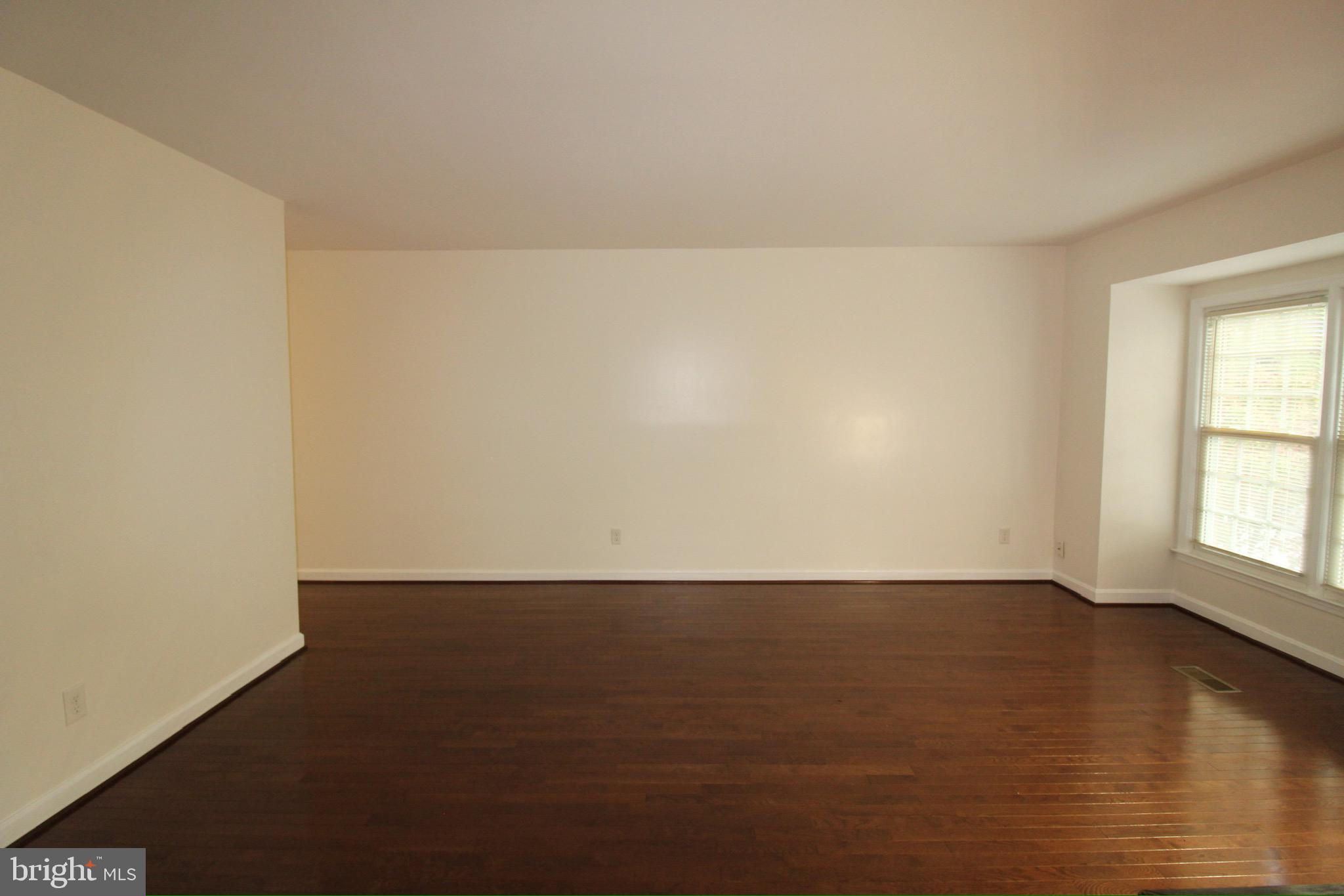 Real estate listing preview #5