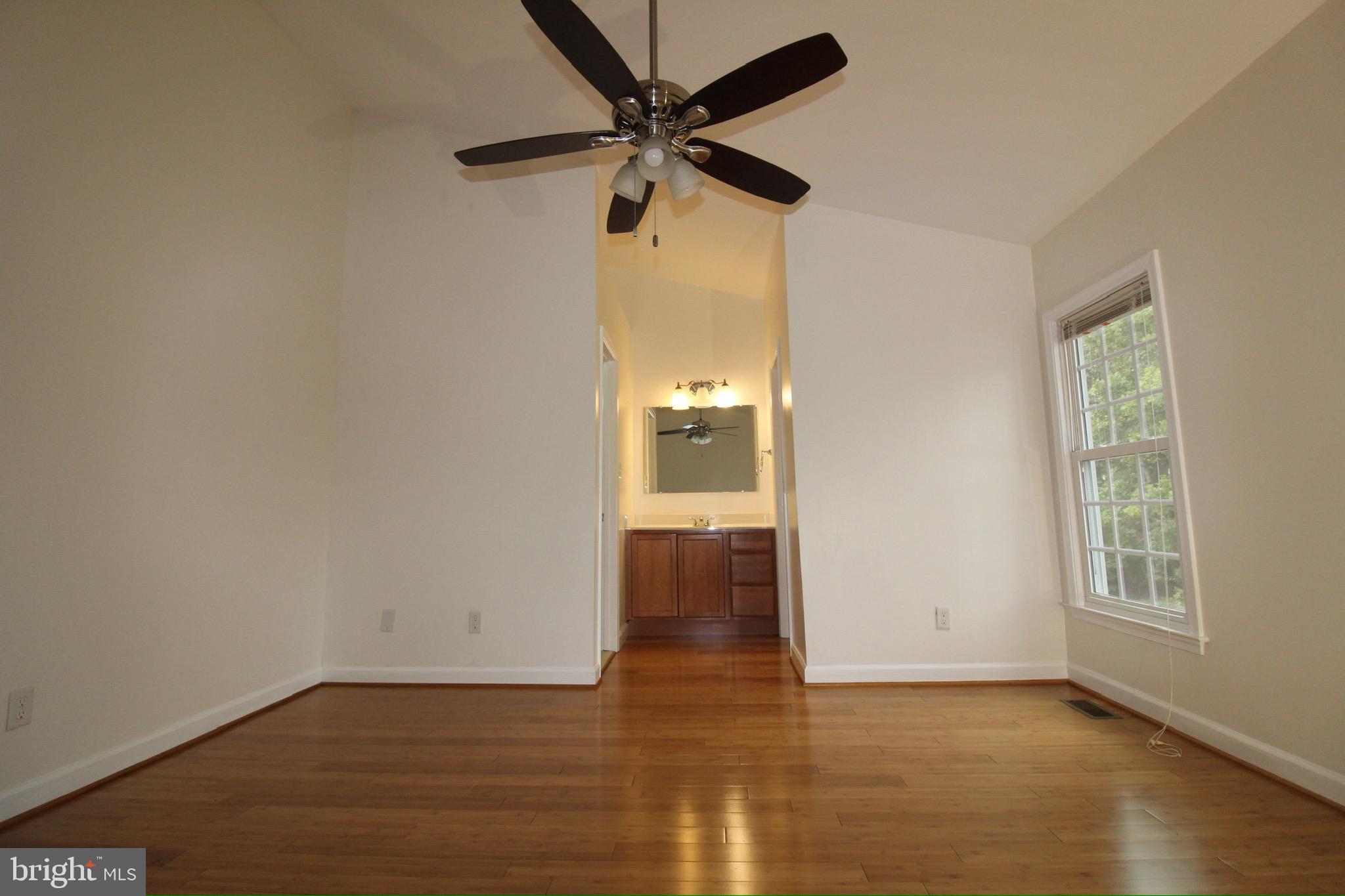 Real estate listing preview #15