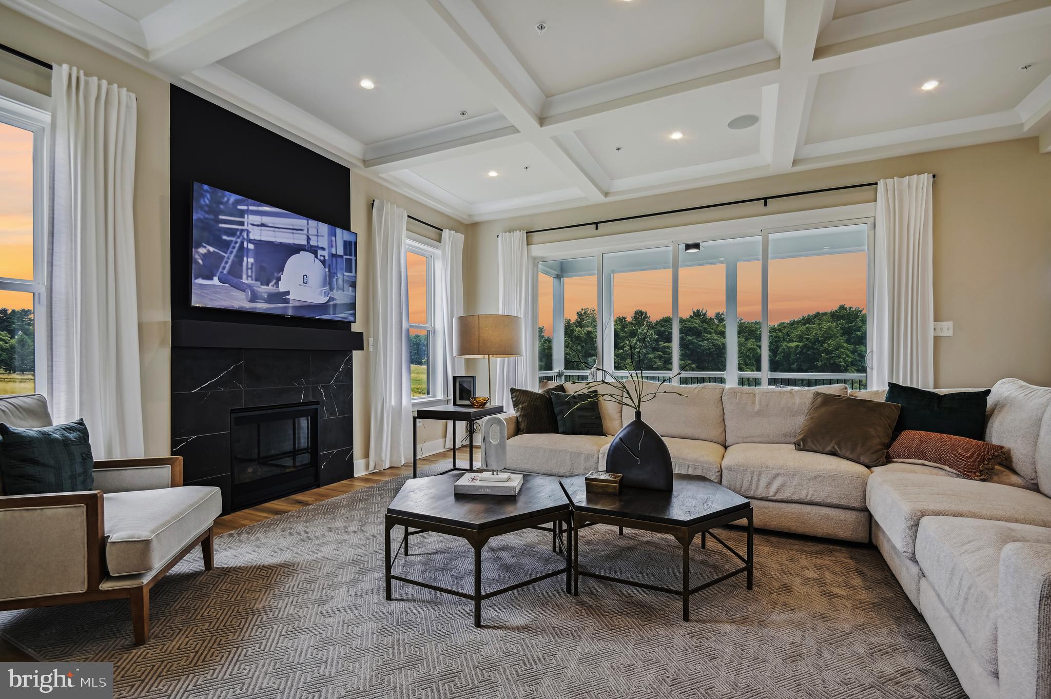 Real estate listing preview #14