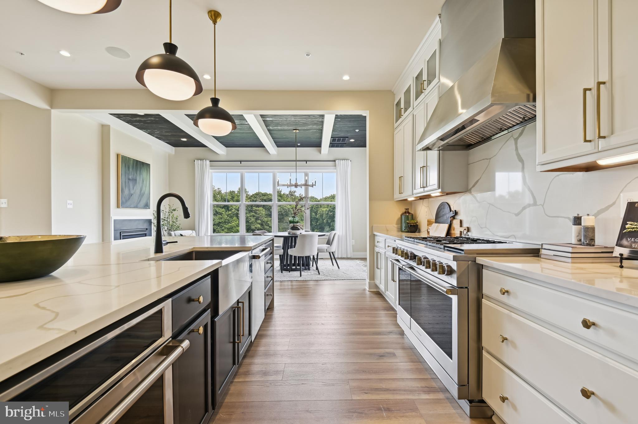 Real estate listing preview #6