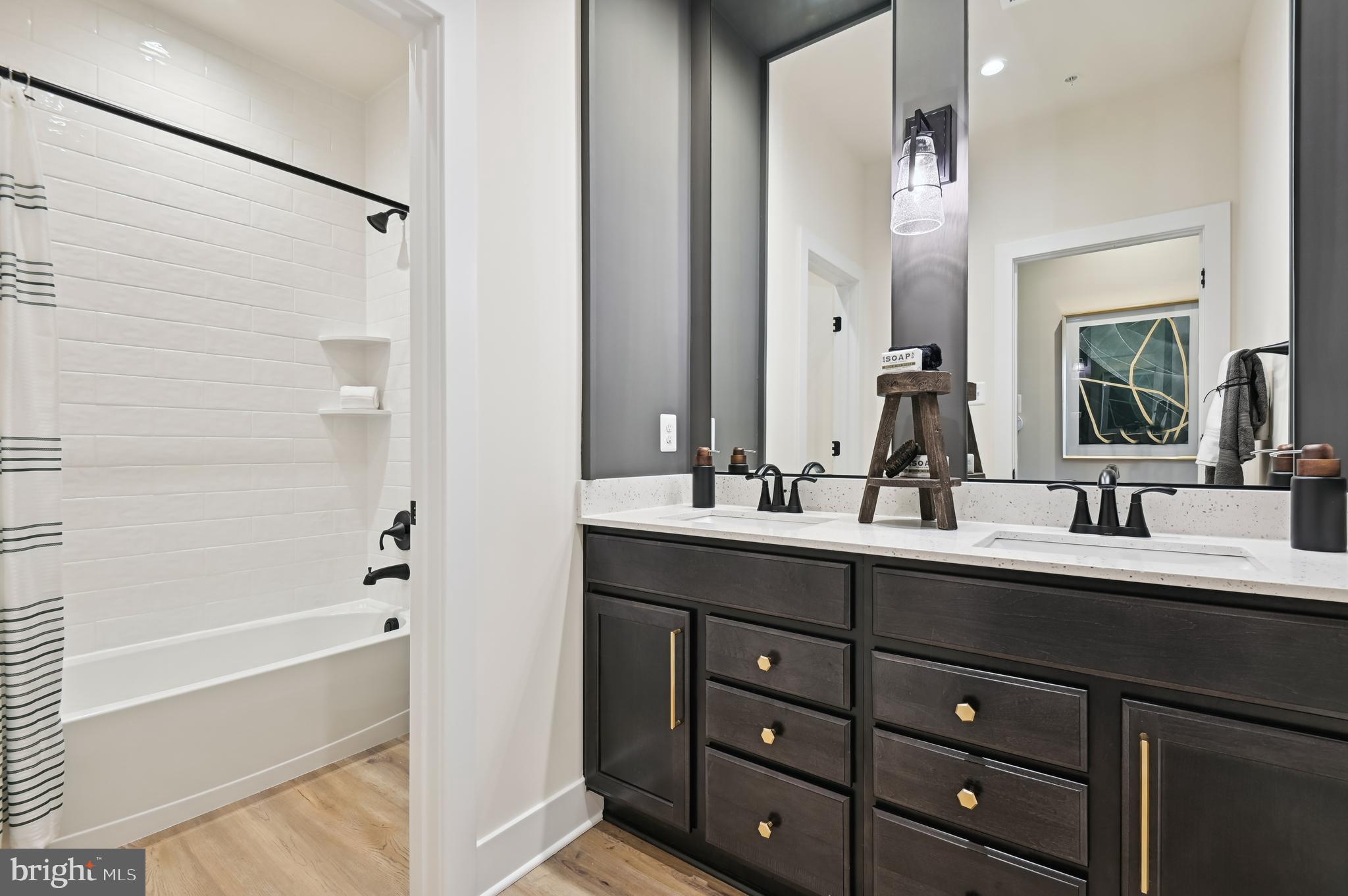 Real estate listing preview #22