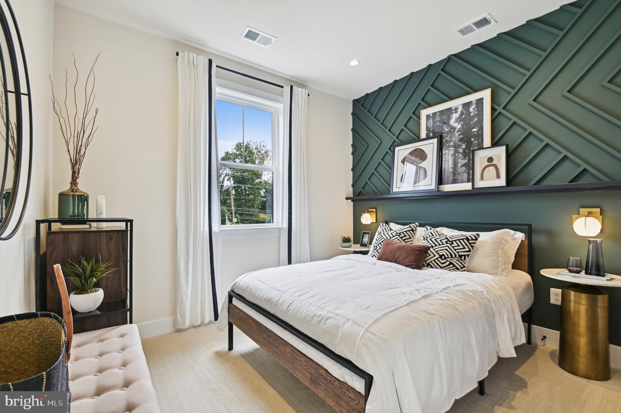 Real estate listing preview #24