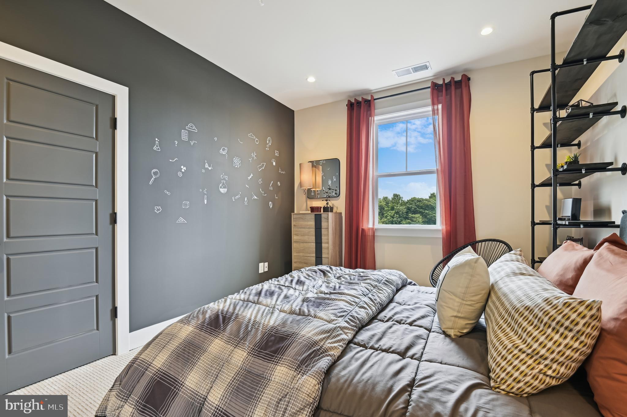 Real estate listing preview #28