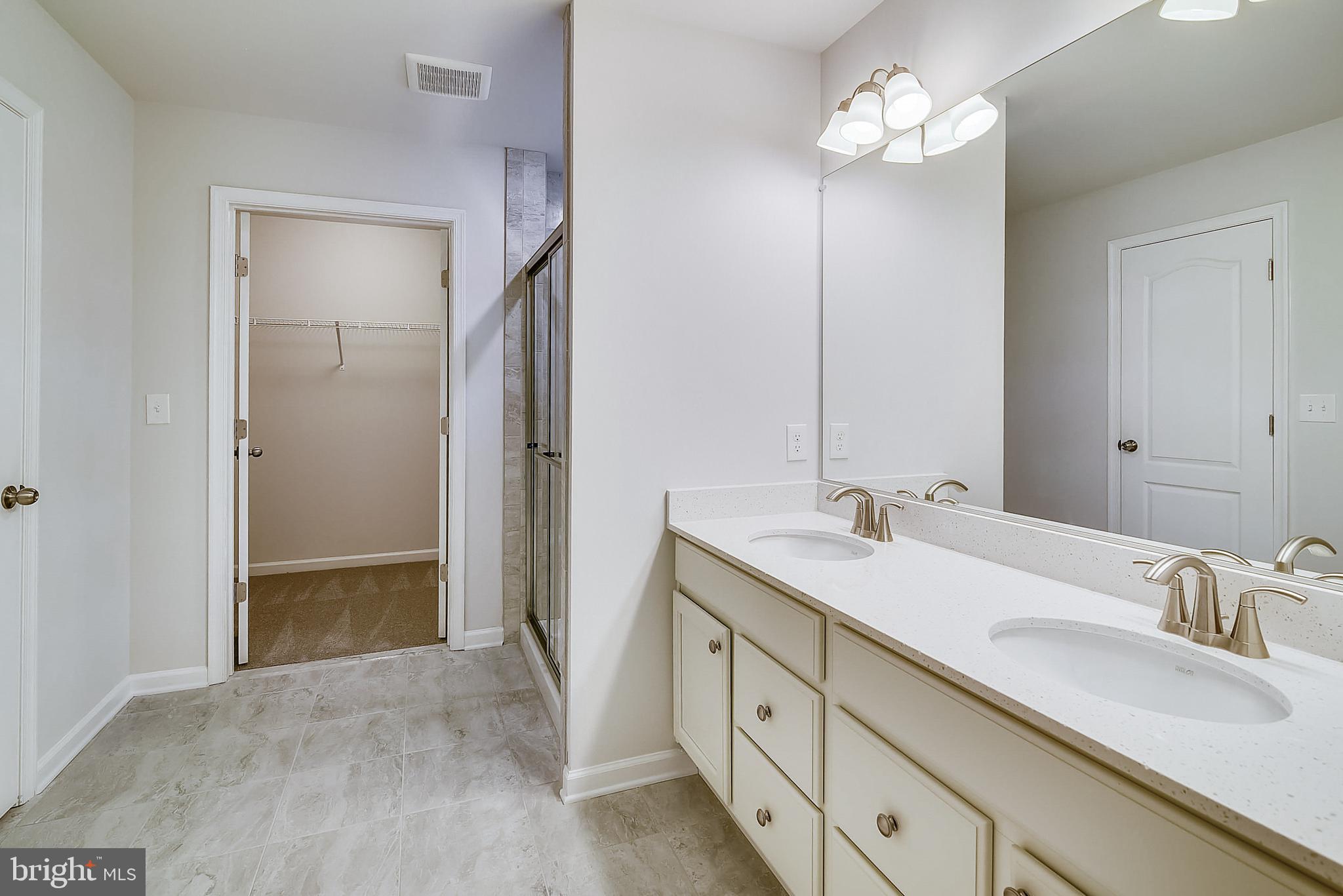 Real estate listing preview #11