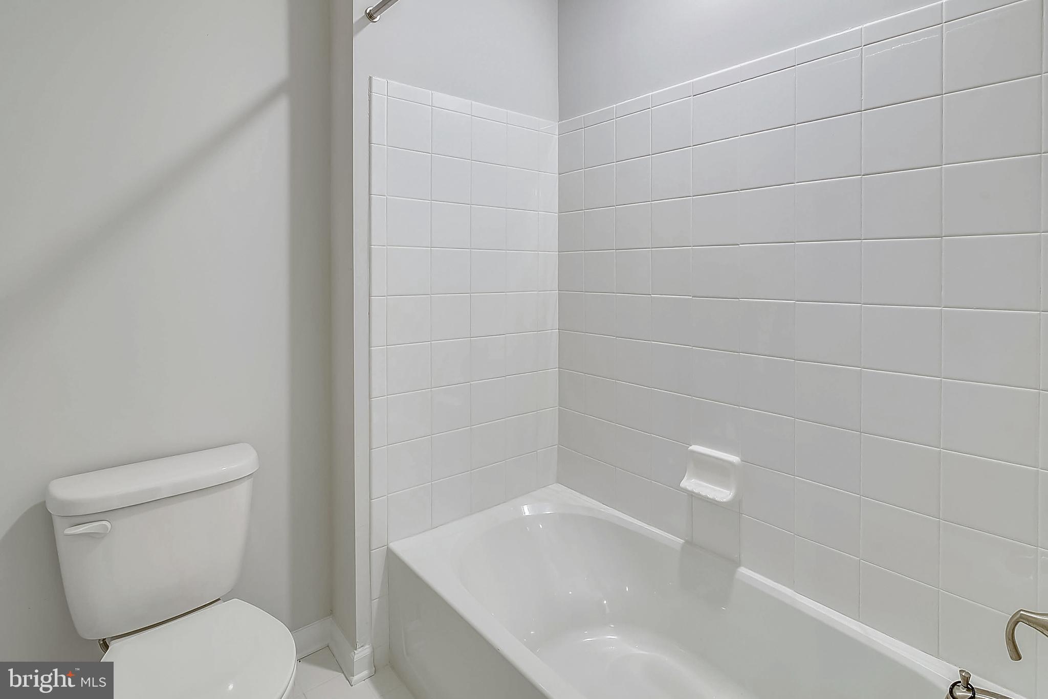 Real estate listing preview #8