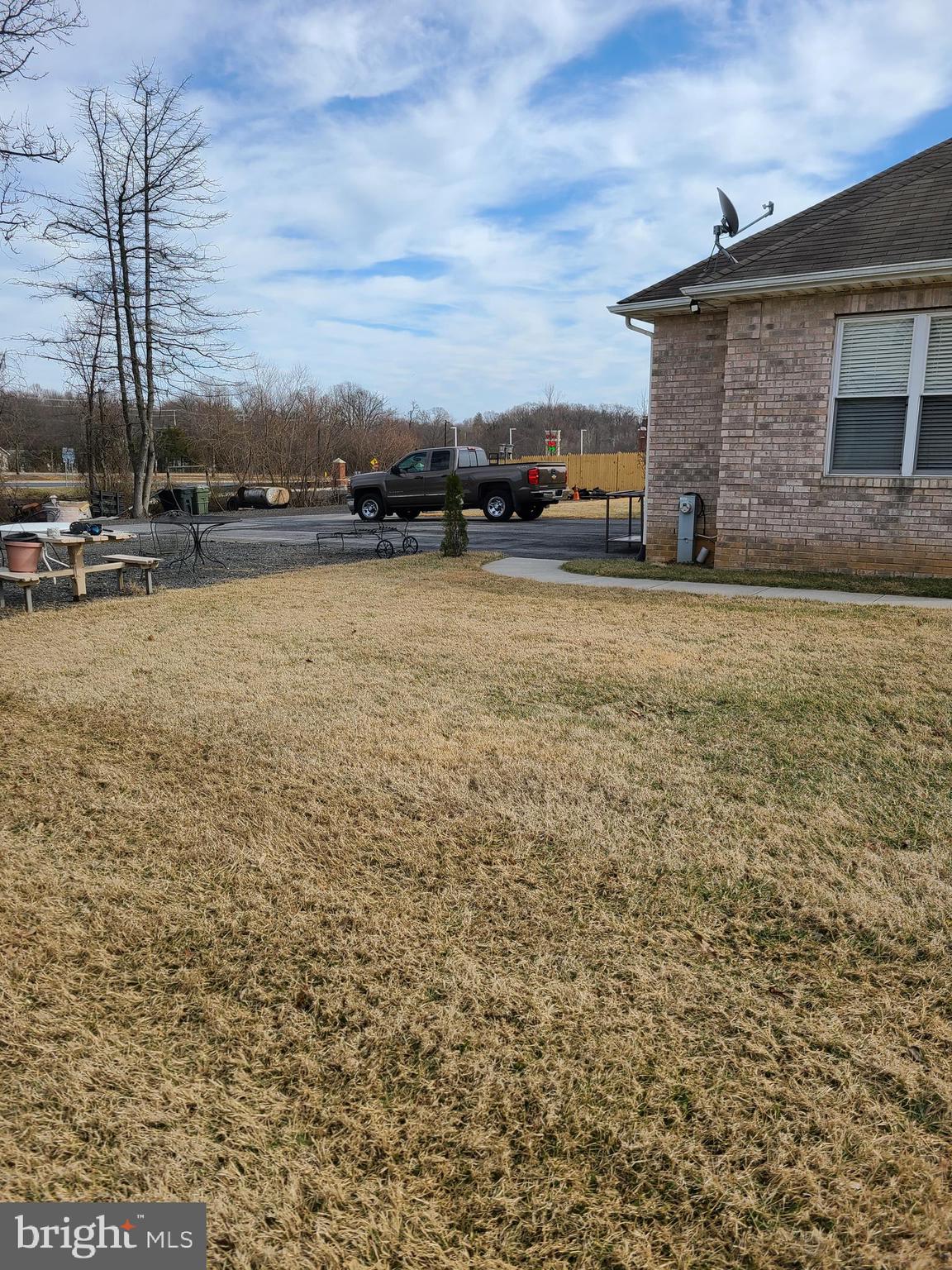 Real estate listing preview #4