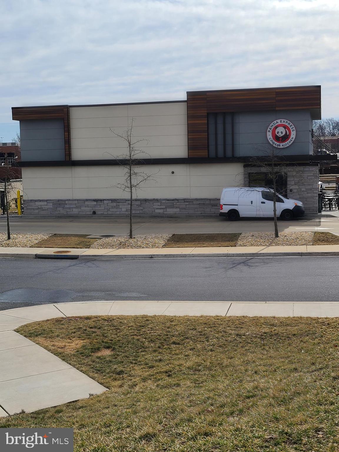 Real estate listing preview #9