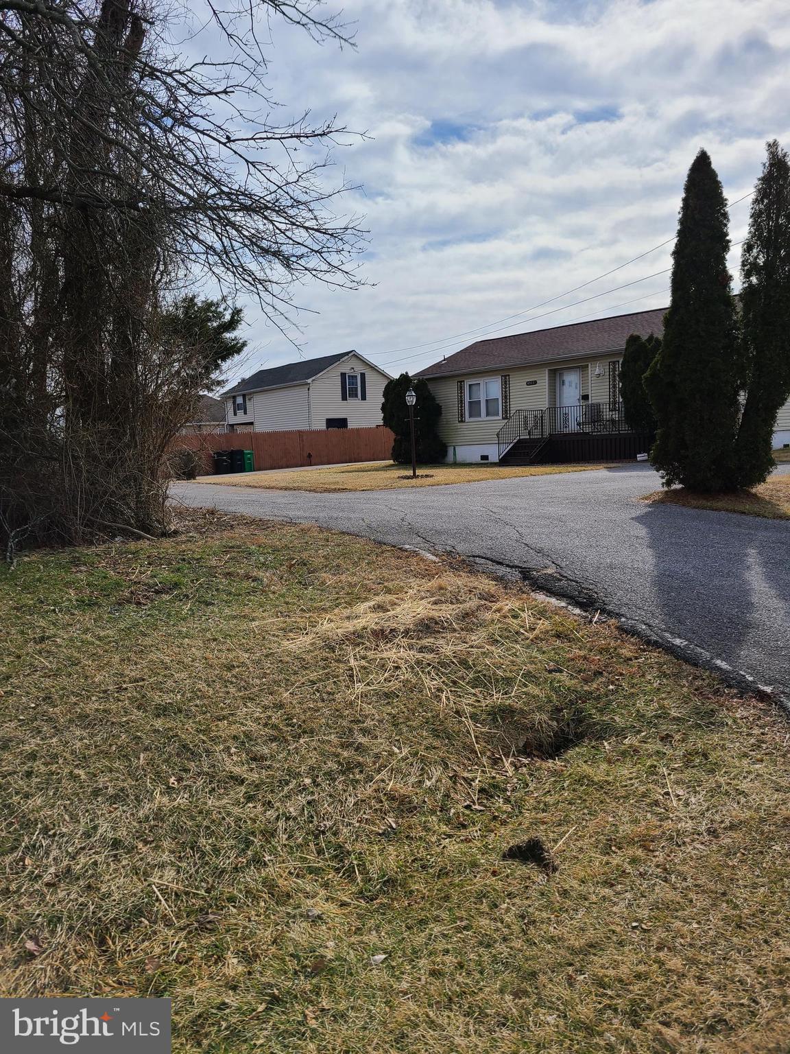 Real estate listing preview #1