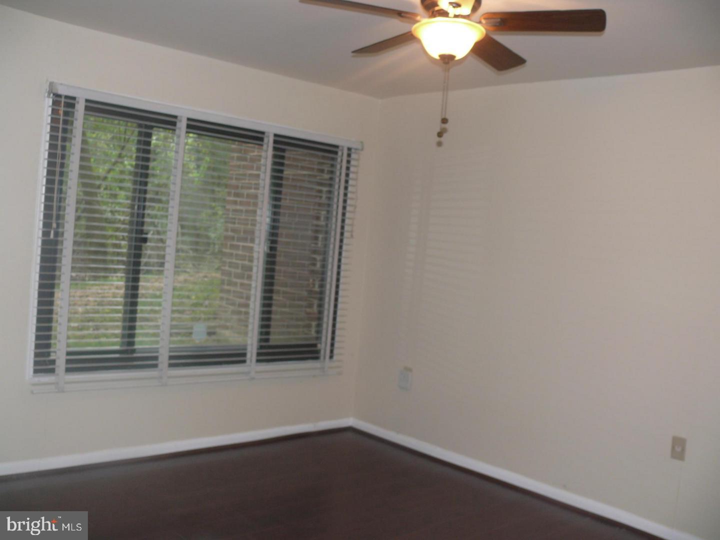 Real estate listing preview #18