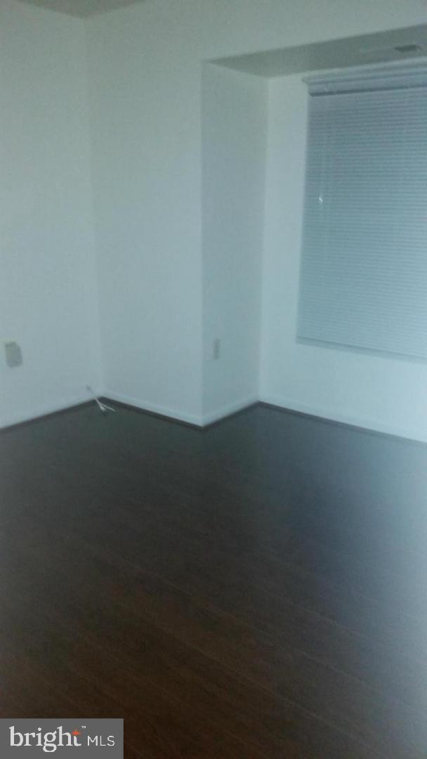 Real estate listing preview #8