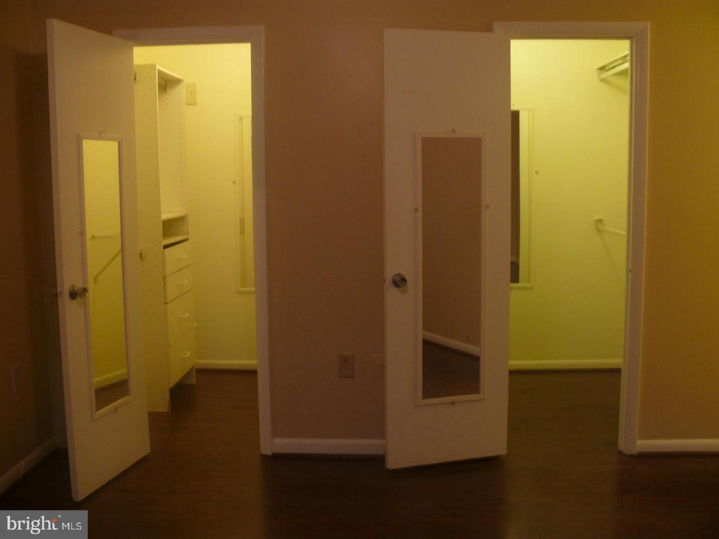 Real estate listing preview #11