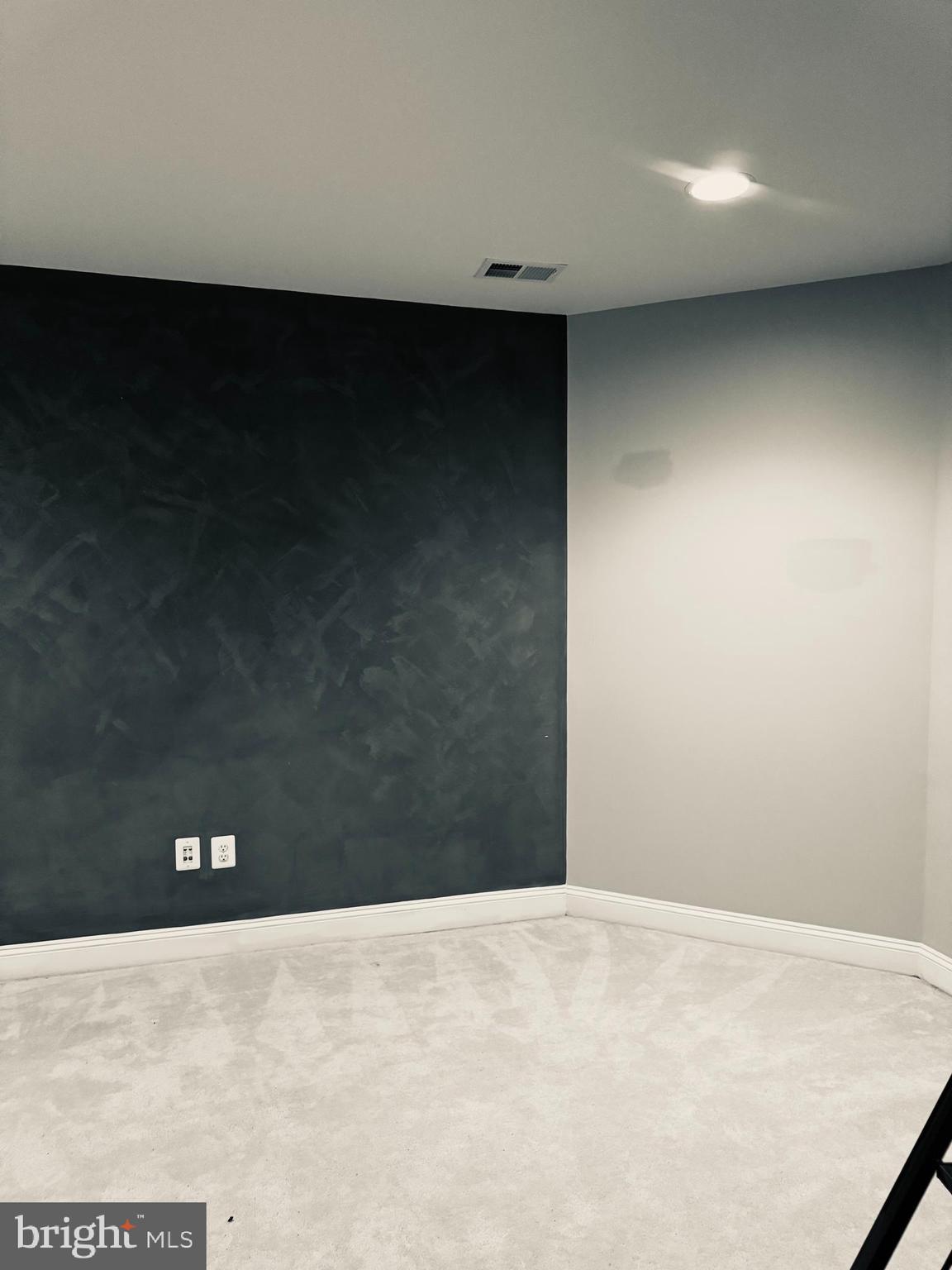 Real estate listing preview #14