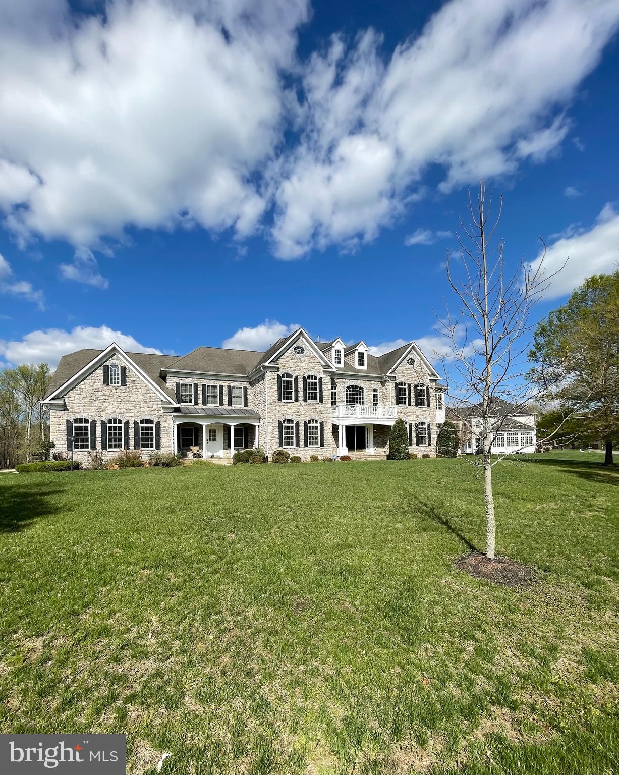 Real estate listing preview #3