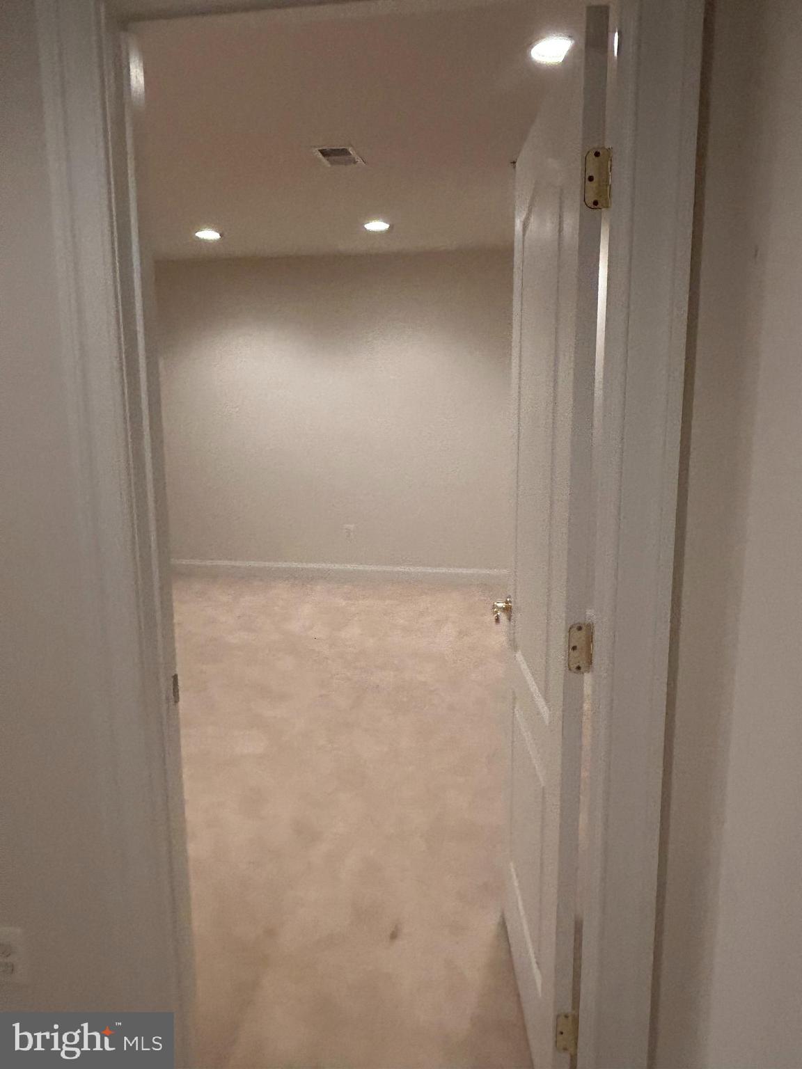 Real estate listing preview #9