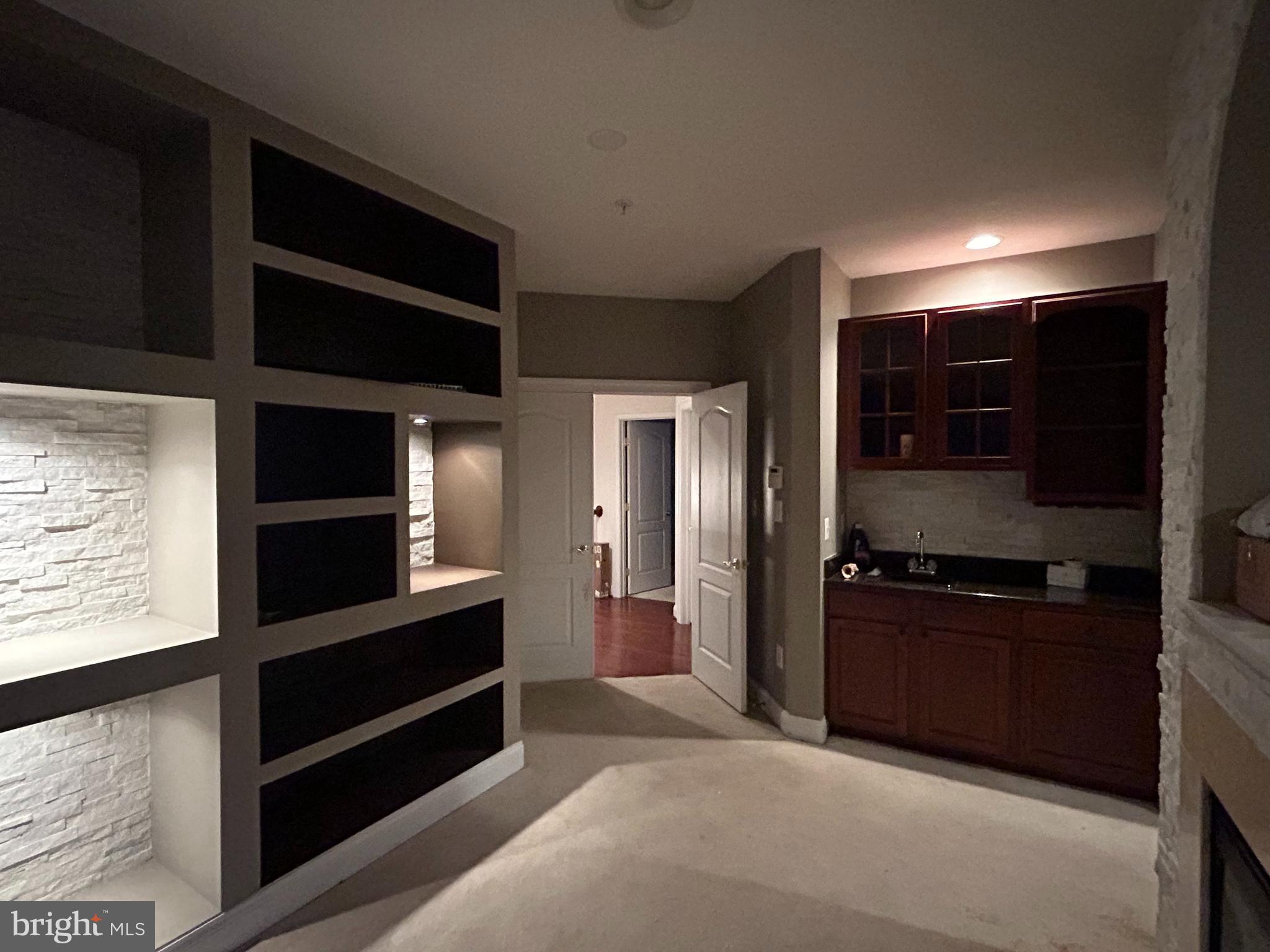 Real estate listing preview #10