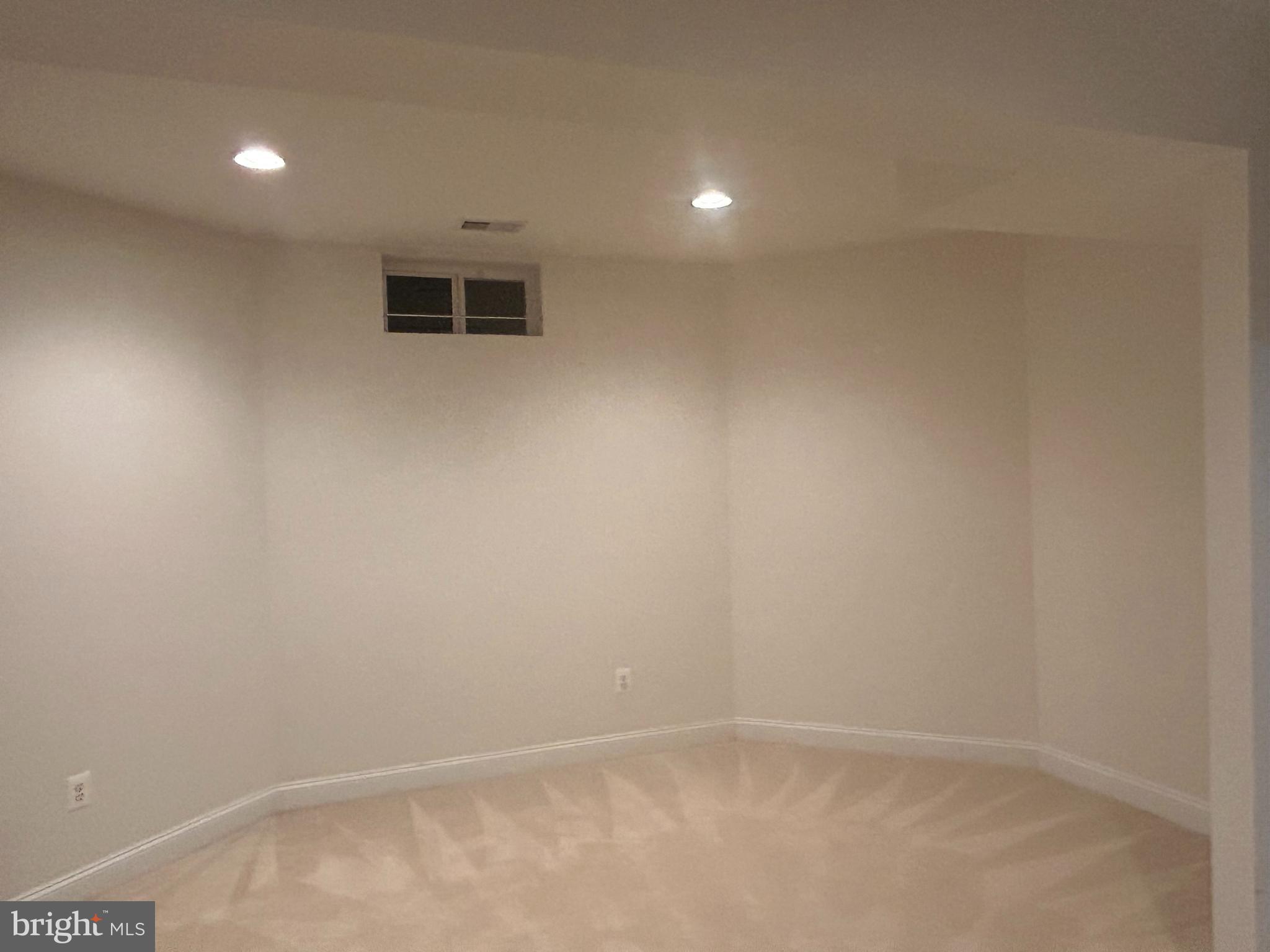 Real estate listing preview #16