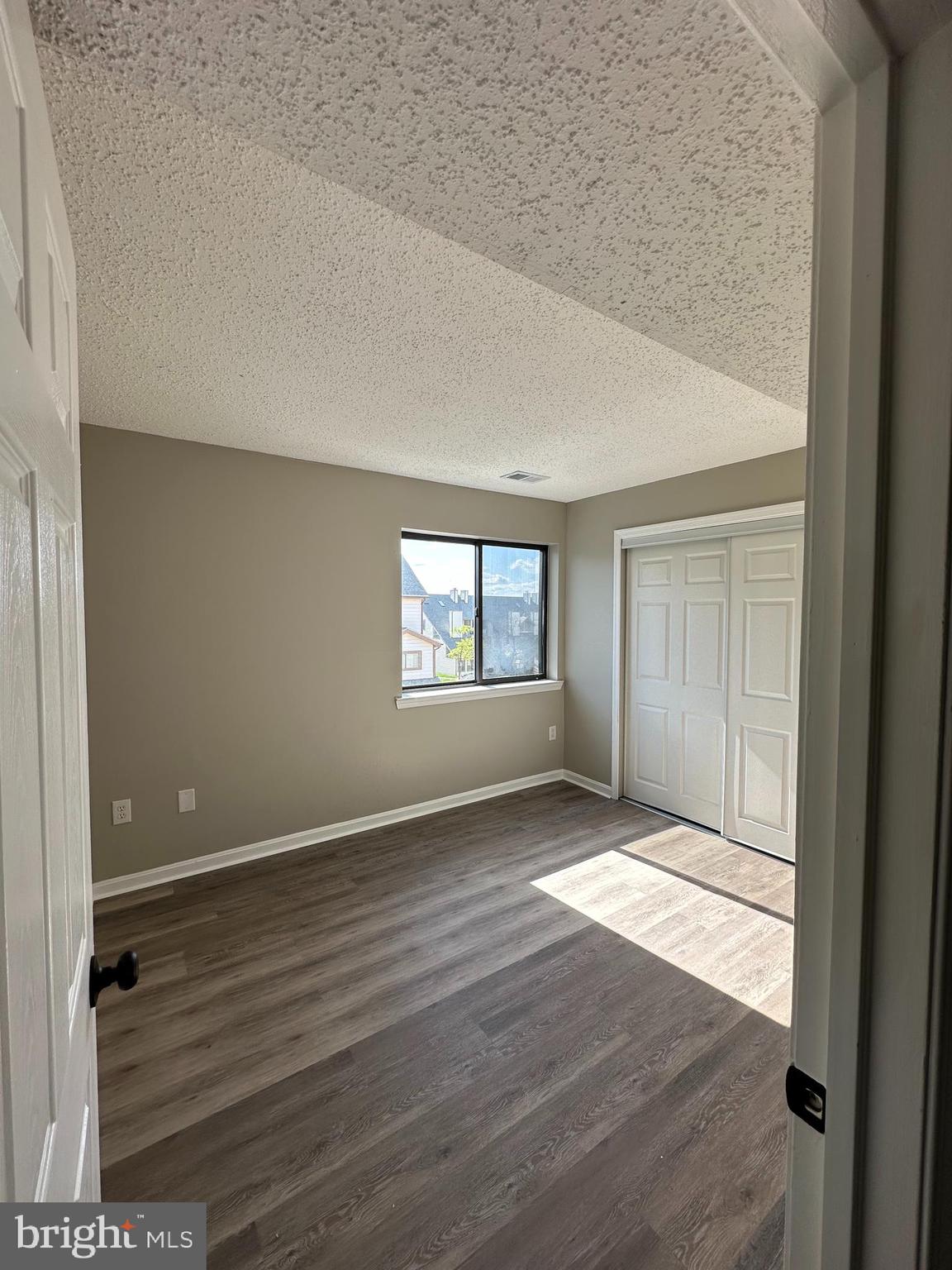 Real estate listing preview #17