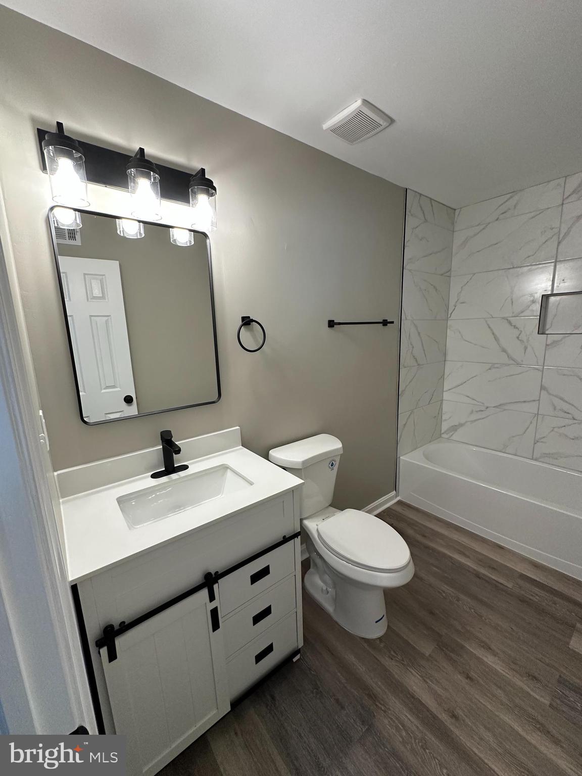 Real estate listing preview #13