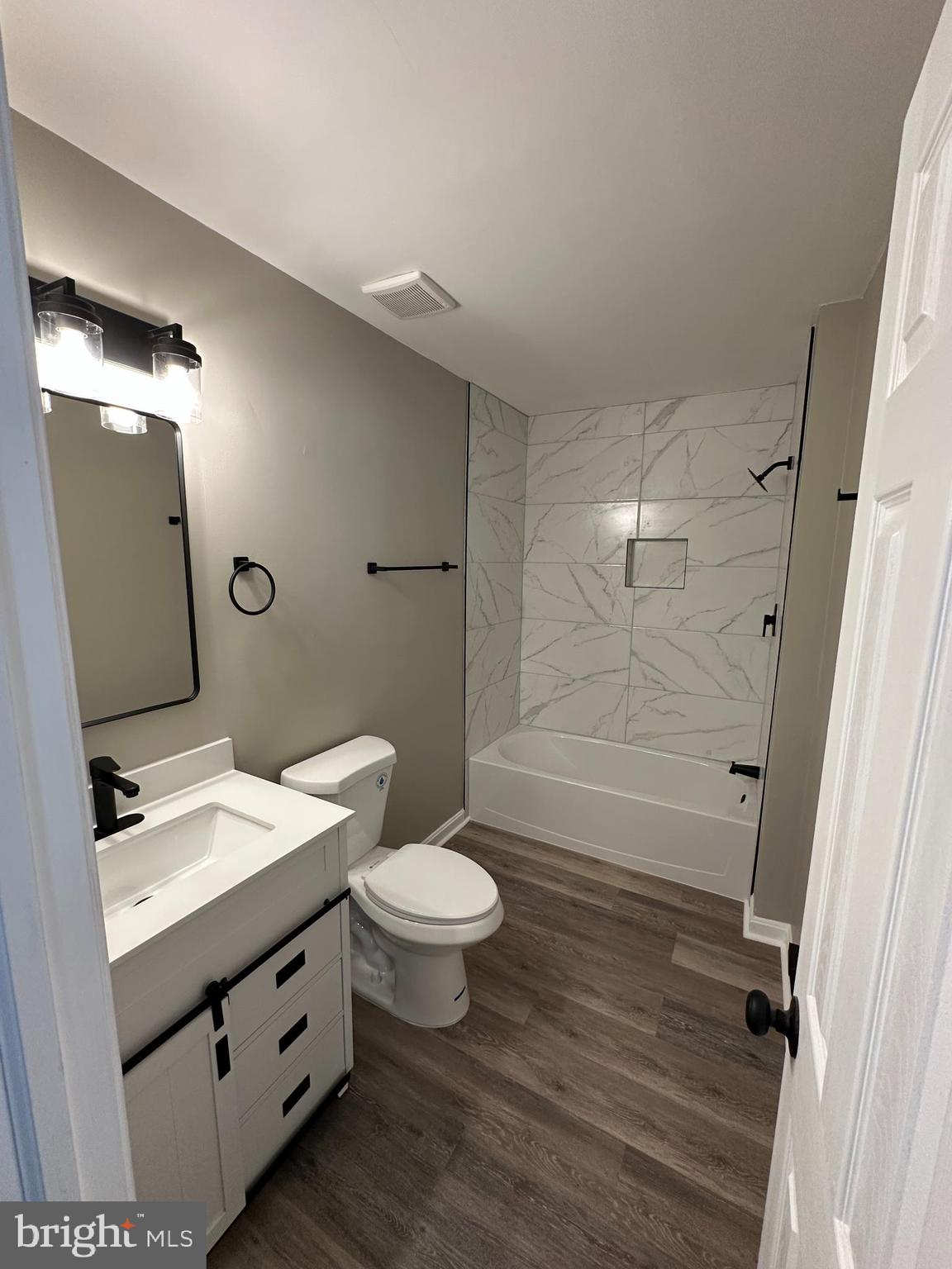 Real estate listing preview #14