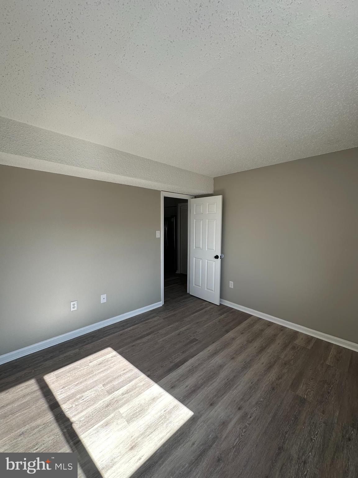 Real estate listing preview #16