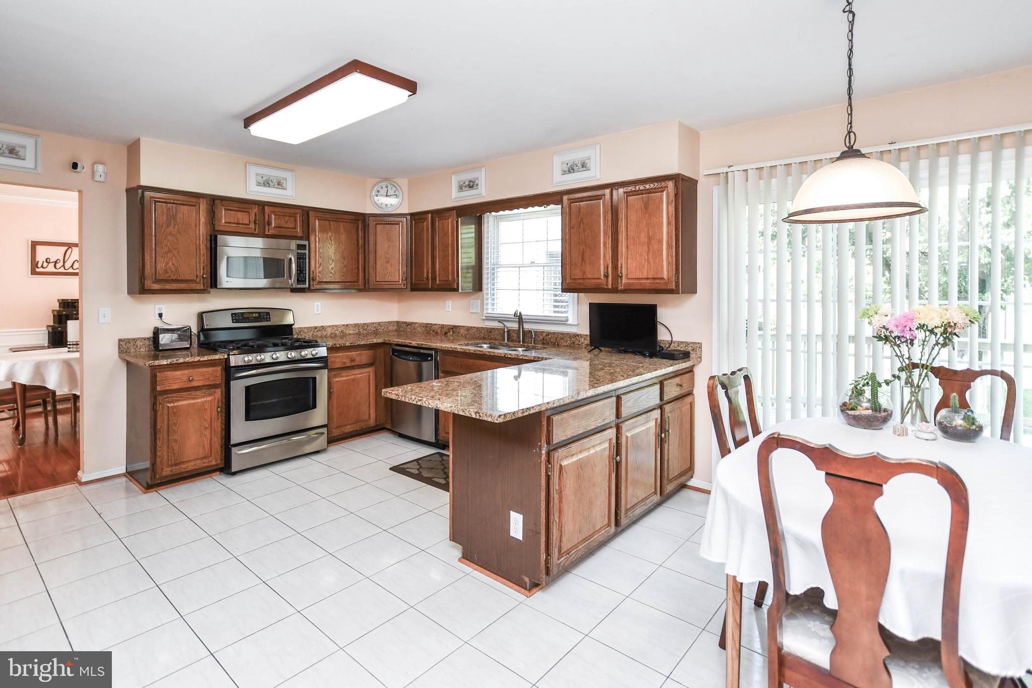 Real estate listing preview #6