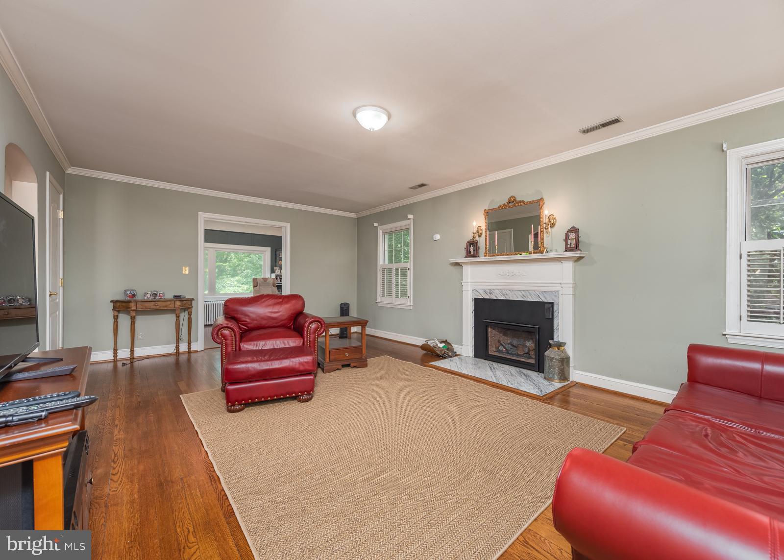 Real estate listing preview #13