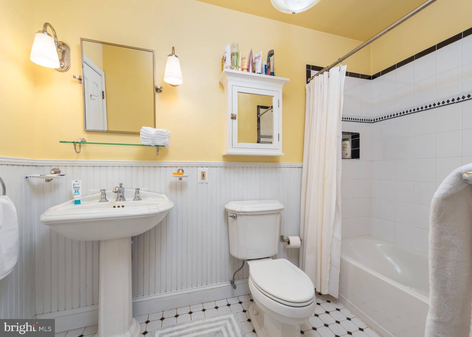 Real estate listing preview #23